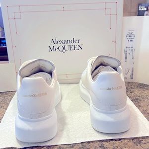 Alexander McQueen White sneaker